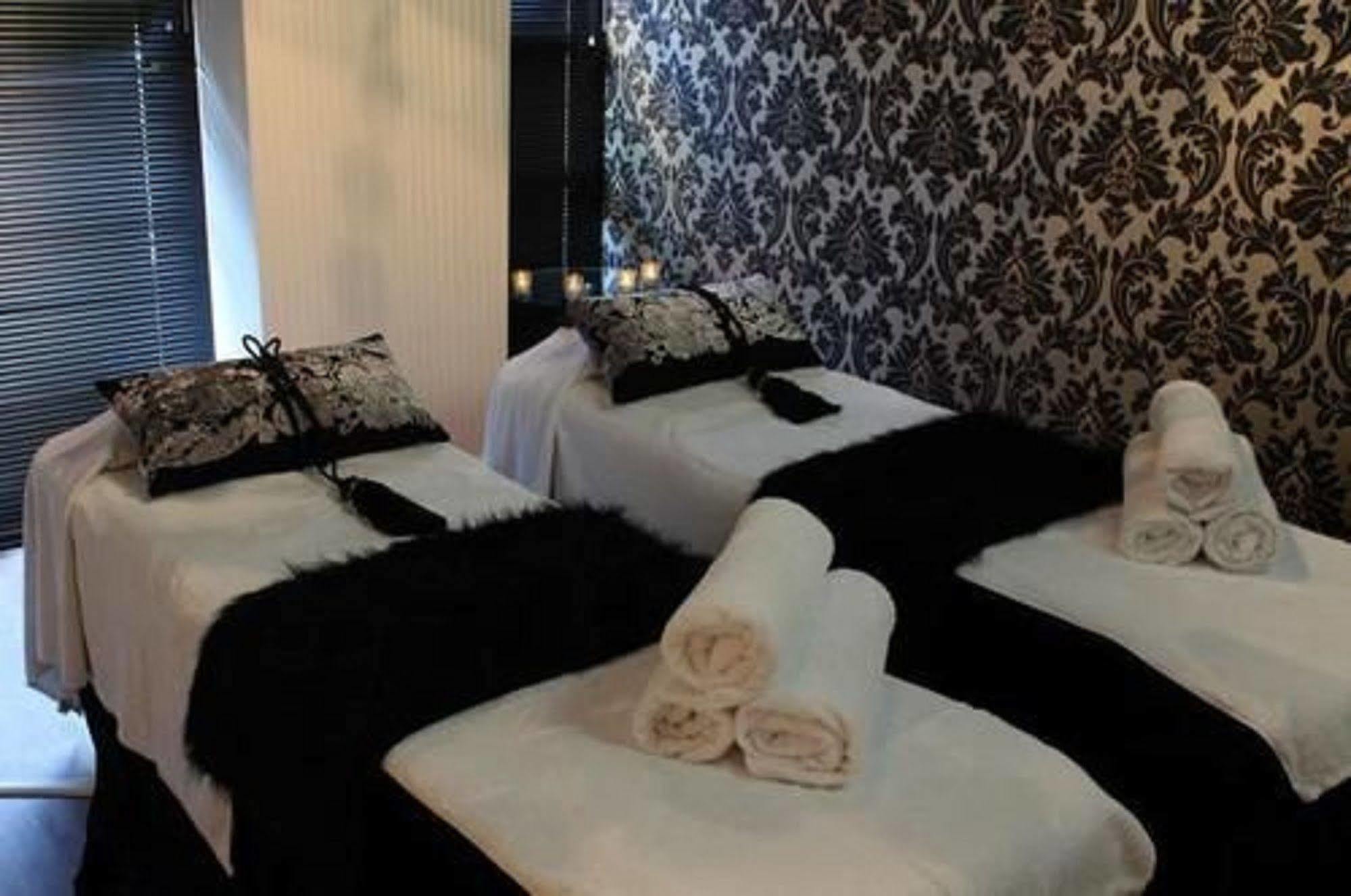 Ganesha Wellness Spa Perth Exteriör bild